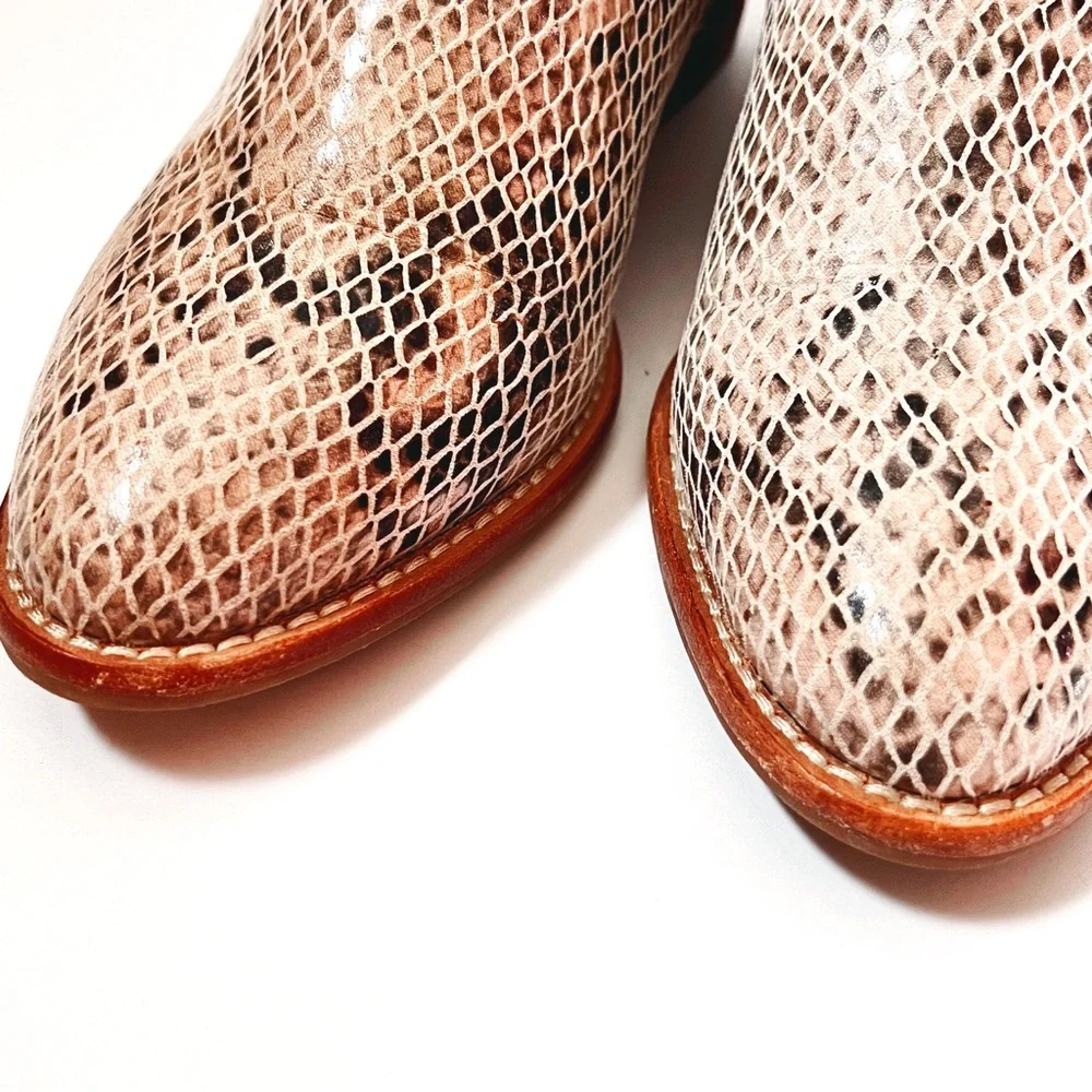 Gianni Bini Light Tan Snakeskin Ankle Booties Womens 8 Low Heel Boots - Picture 6 of 14